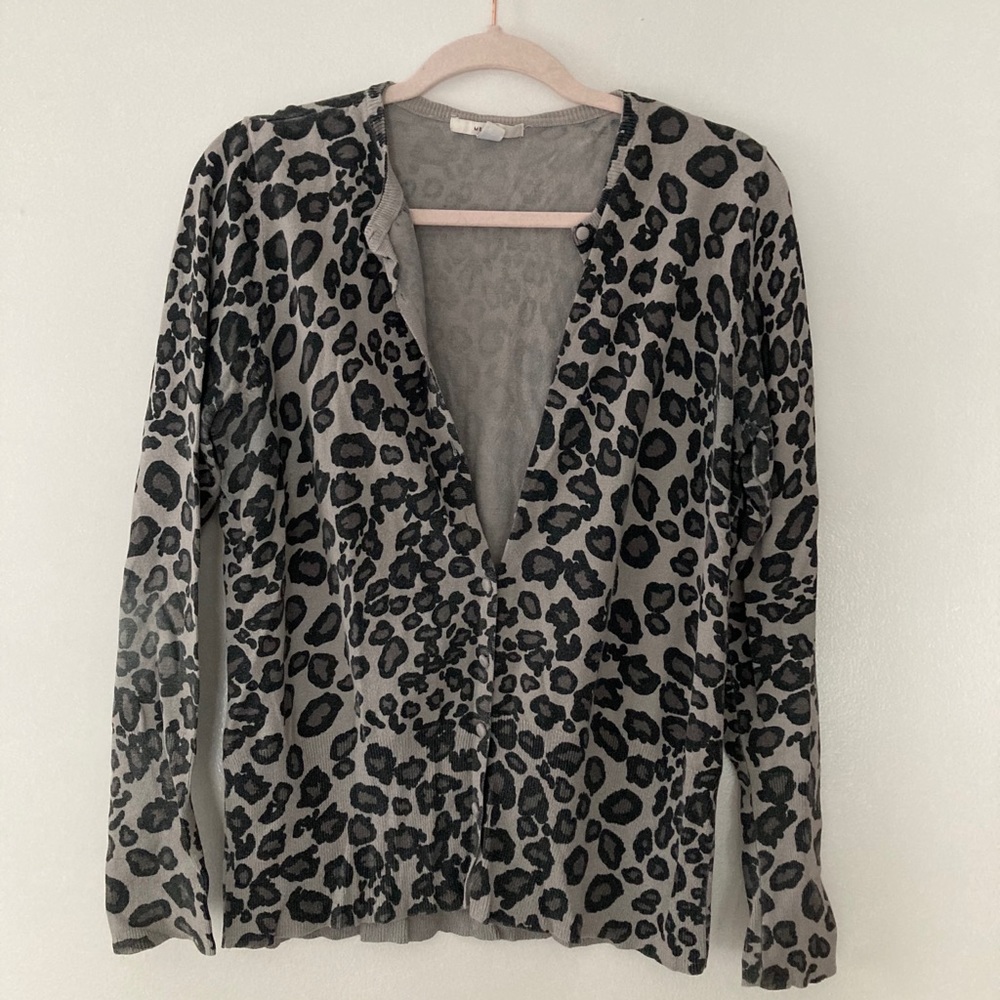 Grey leopard print sweater